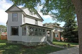 1237 Farnam St., La Crosse, WI 54601
