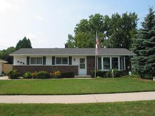 2015 Richmond Ave., Manitowoc, WI 54220
