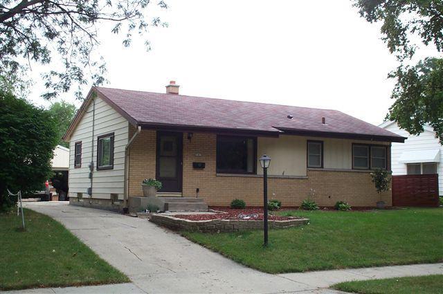 8743 W Arden Pl, Milwaukee, WI 53225