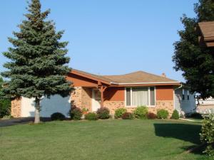 2121 Neptune Cir., Racine, WI 53404