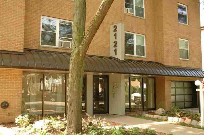 2121 N Cambridge Ave #101, Milwaukee, WI 53202