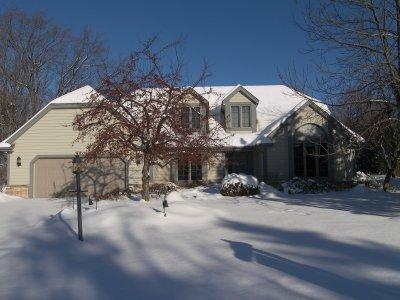 W276N2540 Wildflower Rd., Pewaukee, WI 53072