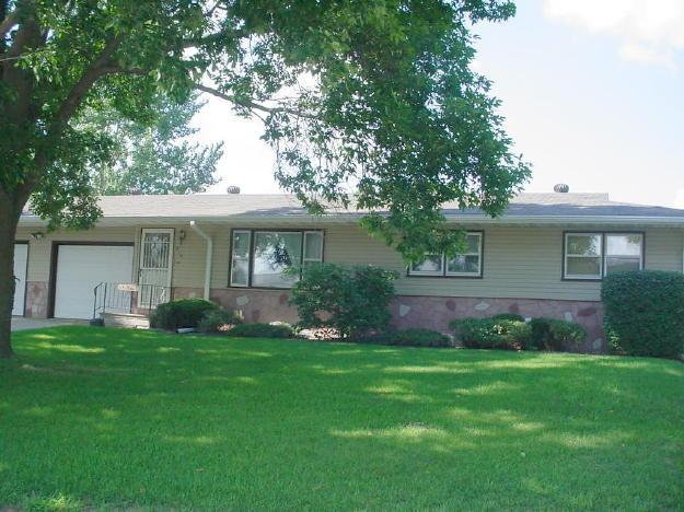 215 Ponderosa Dr., Holmen, WI 54636