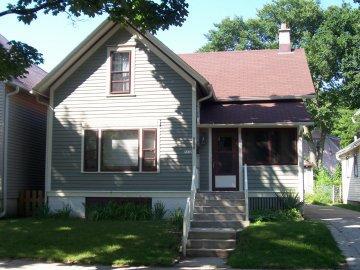 7312 W Saint James St., Wauwatosa, WI 53213