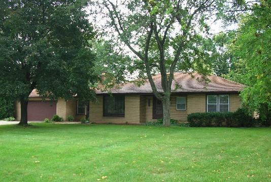 N50W15975 Honeysuckle Ln., Menomonee Falls, WI 53051