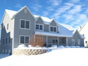 538 River Bluff Cir., Oconomowoc, WI 53066