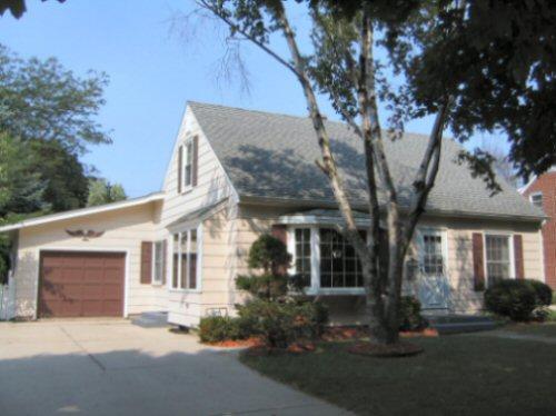 1012 Terrace Dr., West Bend, WI 53095