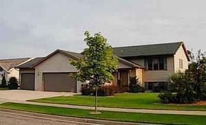 924 Packer Dr., Holmen, WI 54636