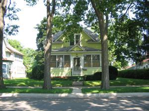 1611 Farnam St., La Crosse, WI 54601