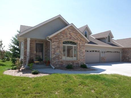 1315 Oak Tree Ct., Slinger, WI 53086