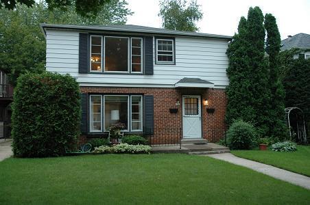 4505 N Woodburn St. #4507, Shorewood, WI 53211