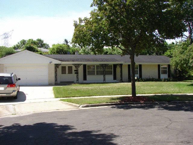 6010 N 98th Ct., Milwaukee, WI 53225