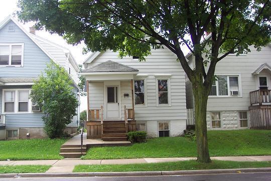 555 W Arthur Ave., Milwaukee, WI 53207