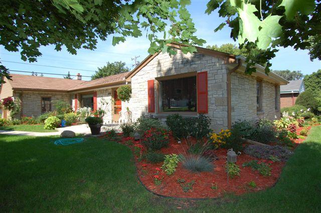 10710 Auer Ave., Wauwatosa, WI 53222