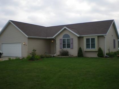 18 E Sedgemeadow St., Elkhorn, WI 53121