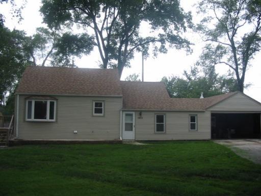 1421 S 168th St, New Berlin, WI 53151