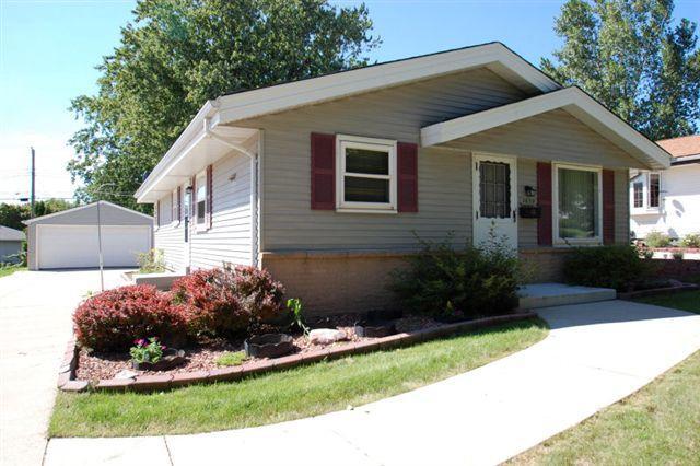 3659 S 93rd, Milwaukee, WI 53228