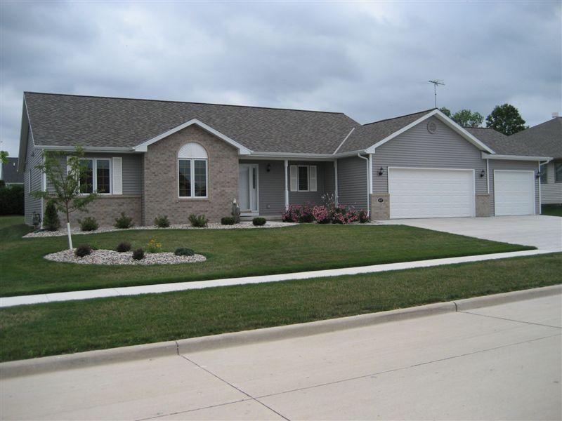 5117 Elmer Ln., Manitowoc, WI 54220