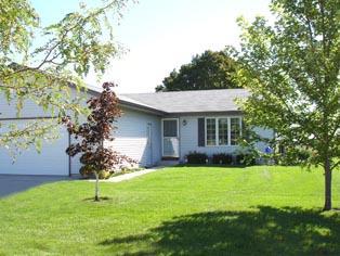 1594 Woodruff Way, Hartford, WI 53027