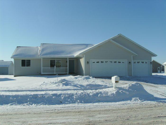 1902 Viking Ave., Holmen, WI 54636