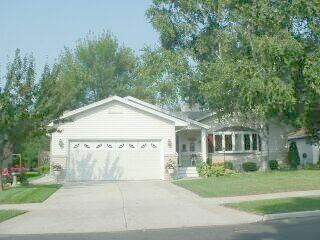 1216 S 25th St., Manitowoc, WI 54220