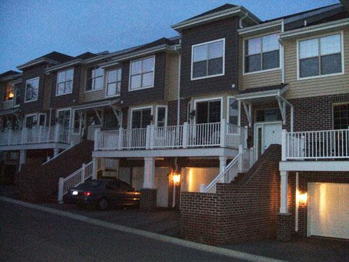 808 E Timber Ridge #B, Waukesha, WI 53189