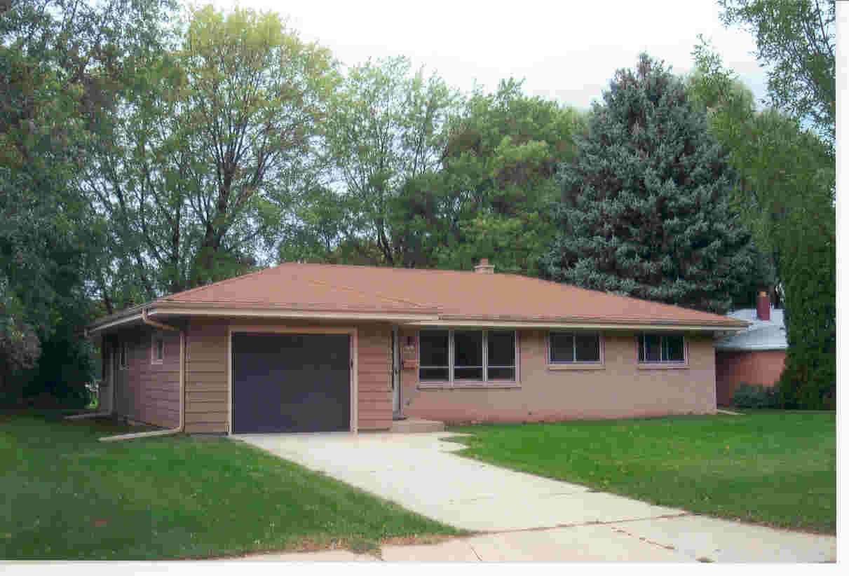5741 Eldon St., Greendale, WI 53129