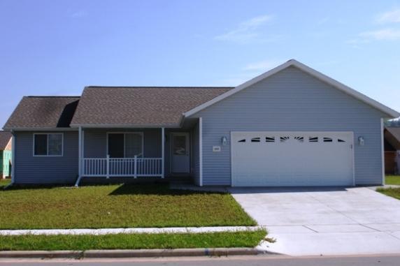 1913 Crooked Ave, Holmen, WI 54636