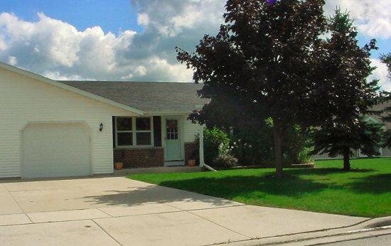 25 Beth Cir., Plymouth, WI 53073