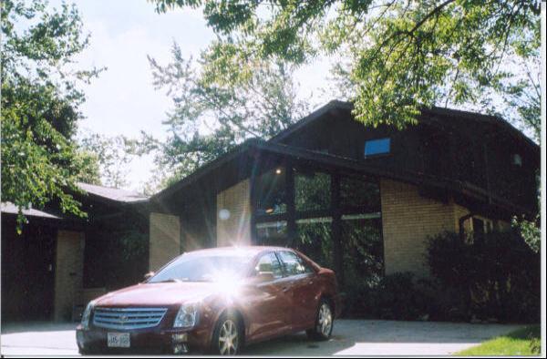 2945 N 122nd St., Wauwatosa, WI 53222