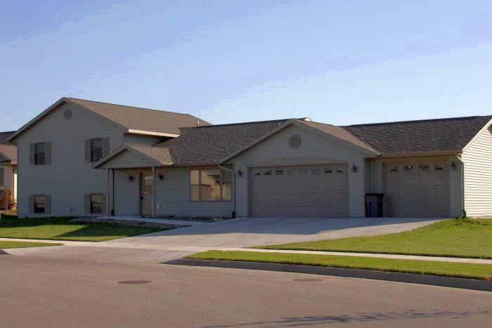 812 Case Ct, Holmen, WI 54636
