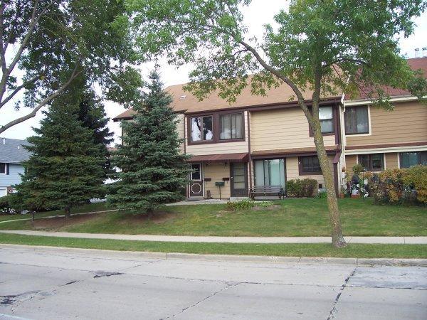 6372 S 20th St., Milwaukee, WI 53221