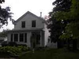 412 S 26th St., Manitowoc, WI 54220