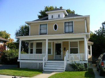 1617 Grand Ave., Racine, WI 53403