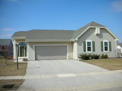 894 Autumn Ridge Dr., Oconomowoc, WI 53066