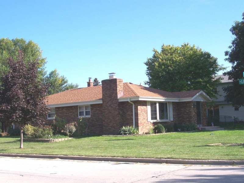 4234 S 83rd St., Greenfield, WI 53220