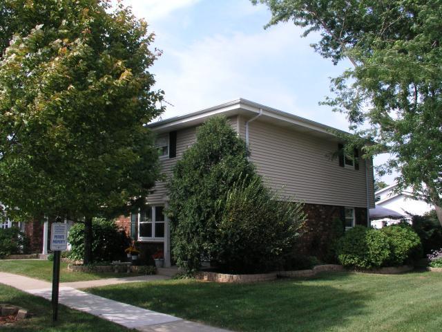 725 Imperial Ct., West Bend, WI 53095