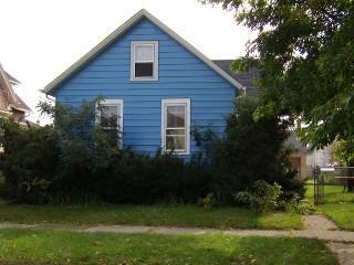 2037 Erie St., Racine, WI 53402