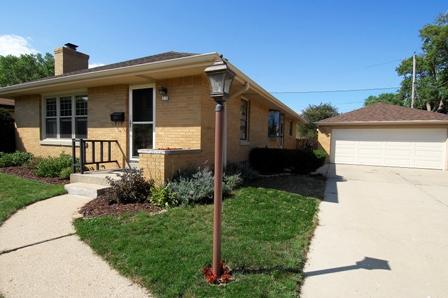 318 W Lexington Blvd., Glendale, WI 53217