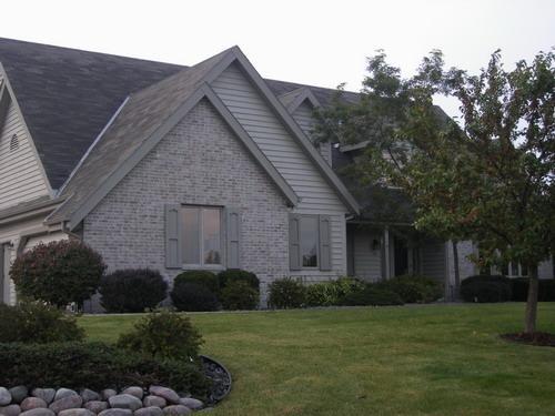 5010 S De Soto Ct., New Berlin, WI 53151