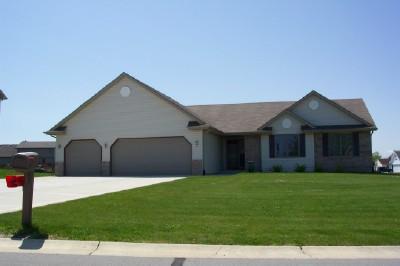 6021 Graceway Dr, Caledonia, WI 53406