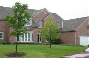 2111 W Hidden Reserve Cir., Mequon, WI 53092
