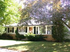 2229 Oaklawn Ave., Waukesha, WI 53188