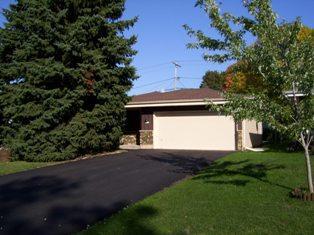 4232 S 92nd St., Greenfield, WI 53228