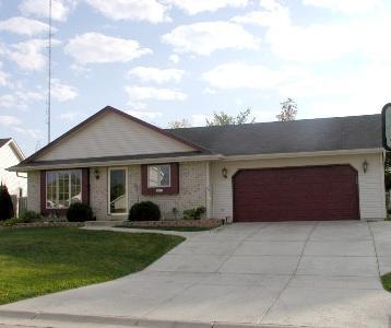 10402 S Donald Dr., Oak Creek, WI 53154