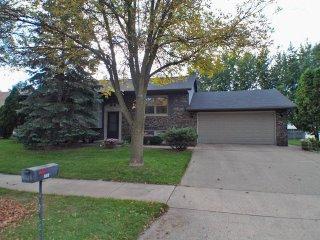 711 Hanson Ct., Onalaska, WI 54650