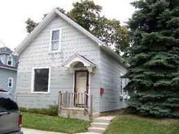 1416 Columbus St., Manitowoc, WI 54220