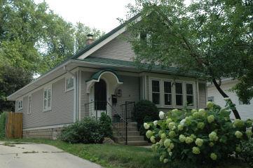 2446 N 68th St, Wauwatosa, WI 53213