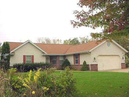 W350N5567 Lake Dr., Oconomowoc, WI 53066