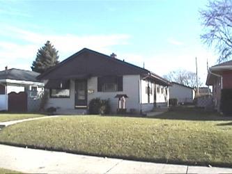 2219 Grove, Racine, WI 53405